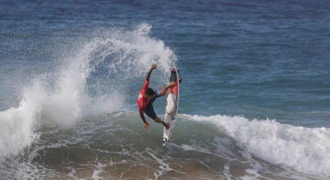 Gabriel Medina arrasa...