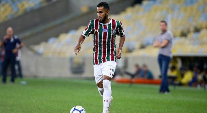 Na mira do Cruzeiro, Everaldo vem sendo um dos maiores garçons do futebol brasileiro