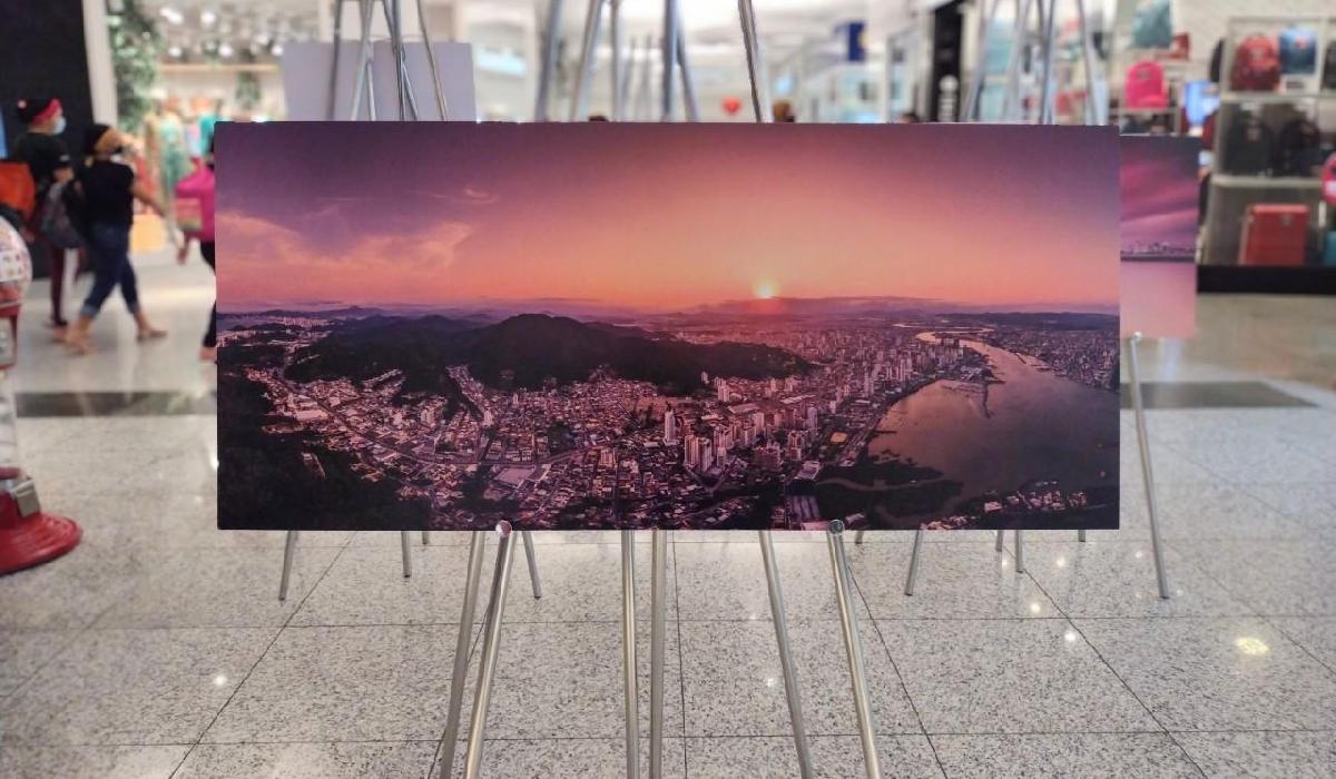 Alfabile Santana assina exposição fotográfica “Itajaí em Imagens” no Itajaí Shopping