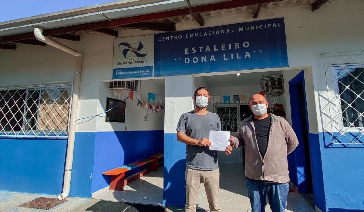 Alunos pedem melhorias para escola do Estaleiro