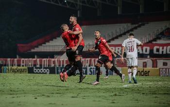 Atlético-GO tira invencibilidade do Fluminense no Brasileiro