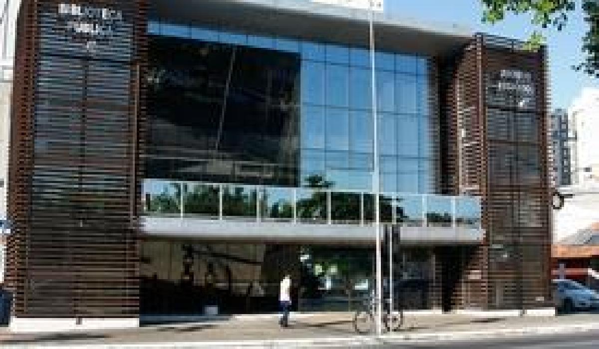 Biblioteca Municipal reabre segunda-feira