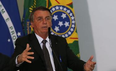 Bolsonaro passa por...