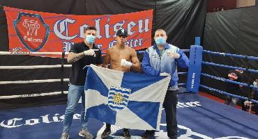 Boxeador de Balneário Camboriú vence luta internacional em São Paulo