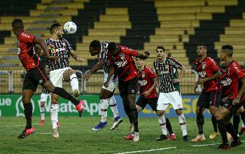 Brasileirão: Athletico-PR supera Fluminense e permanece vice-líder