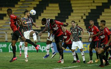 Brasileirão: Athletico-PR supera...