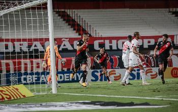 BRASILEIRÃO: Atlético-GO lidera a competição