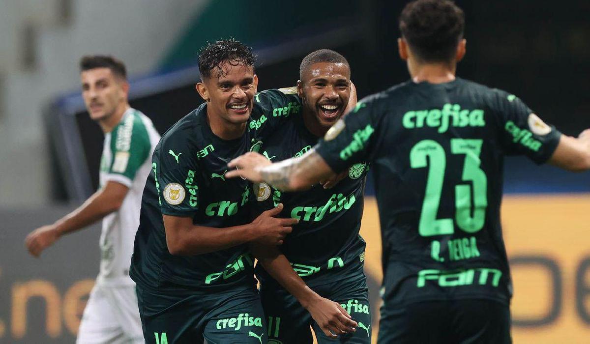 BRASILEIRÃO: Fortaleza dá \\\'chocolate\\\' e lidera; Palmeiras e Corinthians vencem