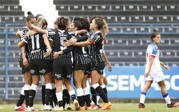 Brasileiro Feminino: Corinthians lidera e deixa Bahia na lanterna