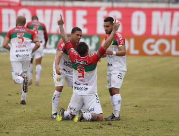 Brusque supera Ponte Preta e vence na volta à Série B após 32 anos