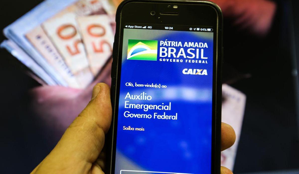 Caixa paga hoje auxílio emergencial a nascidos em abril