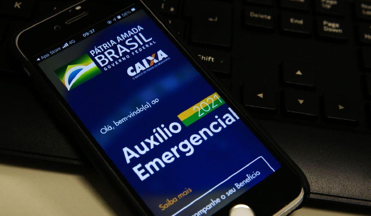 Caixa paga hoje auxílio emergencial a nascidos em agosto