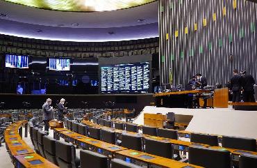 Câmara aprova MP do novo salário mínimo de R$ 1.100