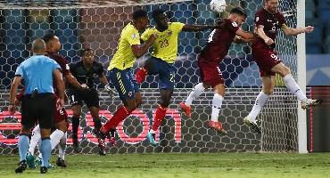 Com brilho de goleiro, Venezuela segura Colômbia pela Copa América