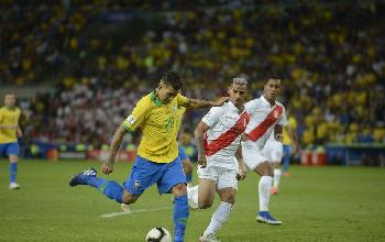 Copa América: Brasil enfrenta seleção peruana no Nilton Santos