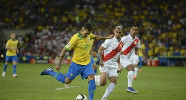 Copa América: Brasil enfrenta seleção peruana no Nilton Santos