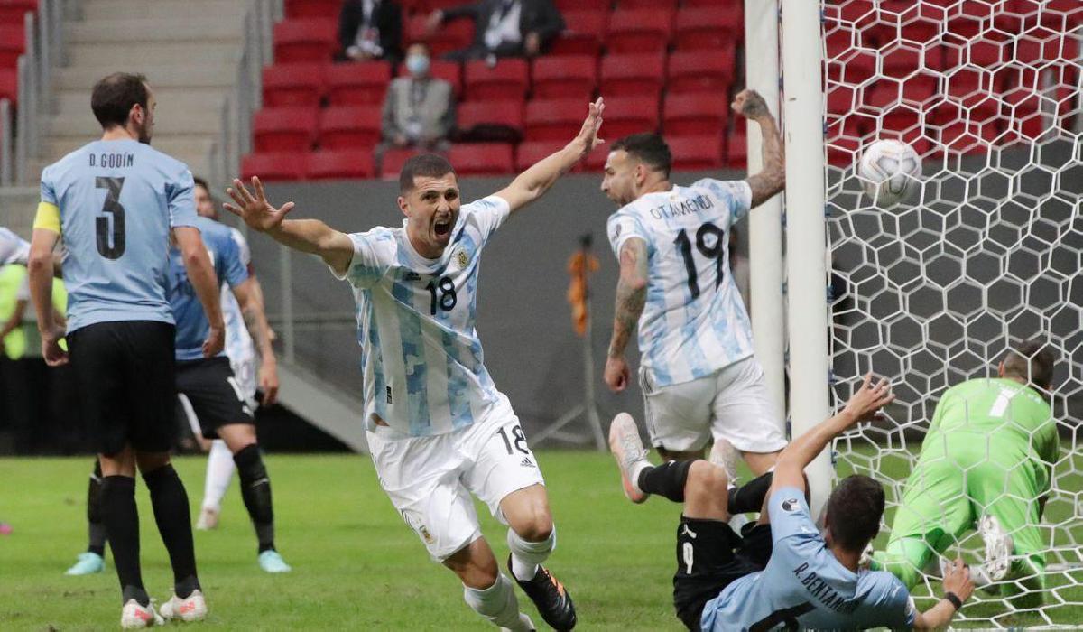 Copa América: no clássico do Rio da Prata, Argentina supera Uruguai