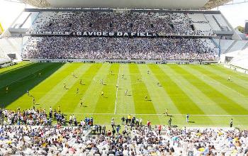 Corinthians e Palmeiras duelam pela semifinal do Paulistão