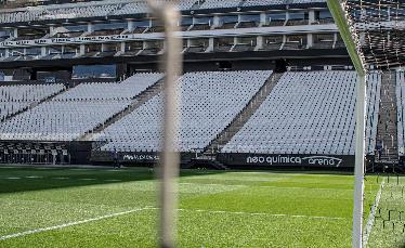 Corinthians recebe Flamengo...