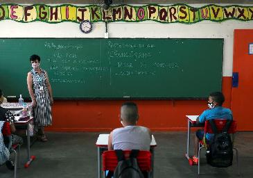 Covid-19: escolas reiniciam ensino presencial em nove estados