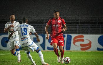 CRB vence CSA no clássico alagoano da Série B no estádio Rei Pelé