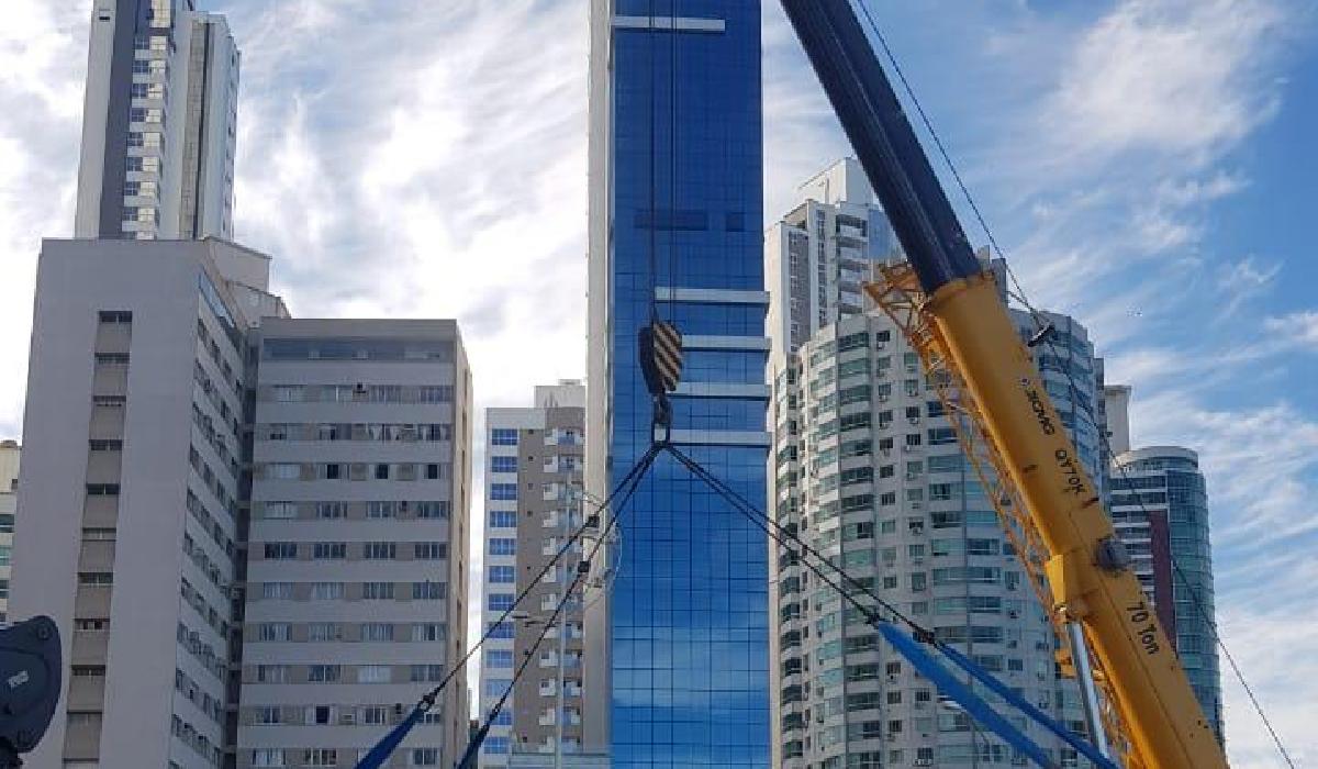 CREA e IMA visitam obra da recuperação da Praia Central