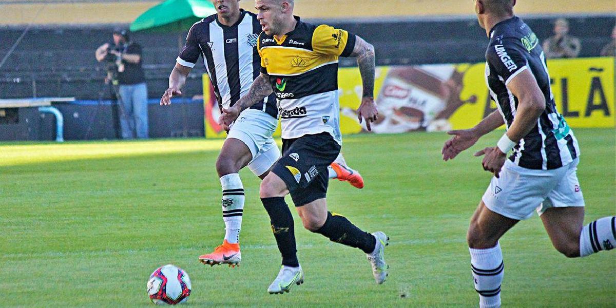 Criciúma derrota Figueirense em clássico e lidera grupo na Série C