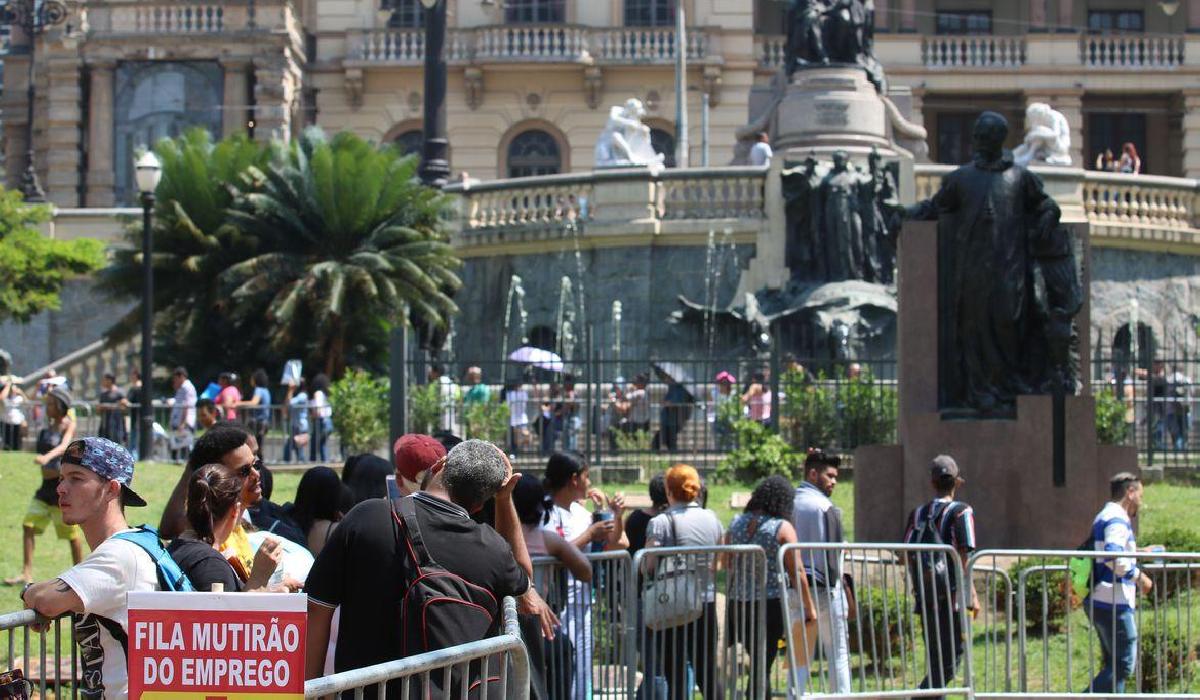 Crise na pandemia pode afetar por nove anos salário dos brasileiros