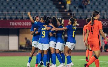 Em jogo de seis gols, Brasil e Holanda empatam no futebol feminino