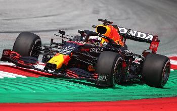 F1: Verstappen lidera treino na Áustria e Bottas assusta com derrapada