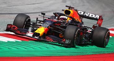 F1: Verstappen lidera treino na Áustria e Bottas assusta com derrapada