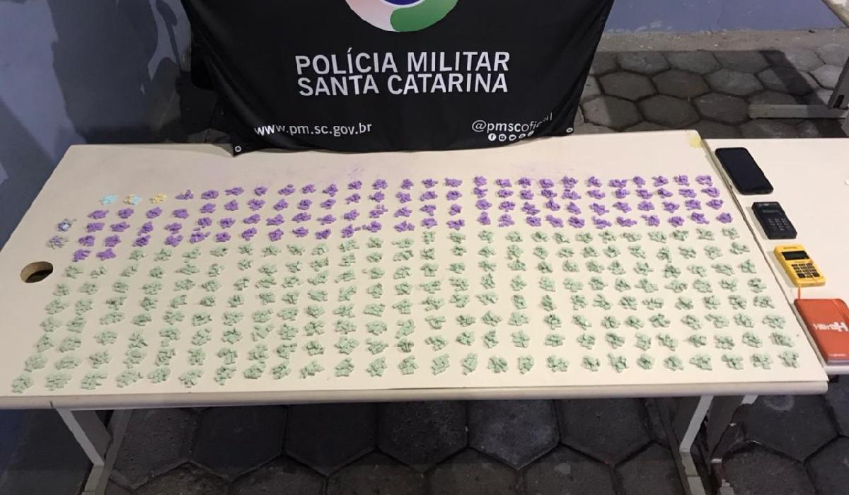 Flagrado vendendo drogas sintéticas em pleno centro de Balneário Camboriú