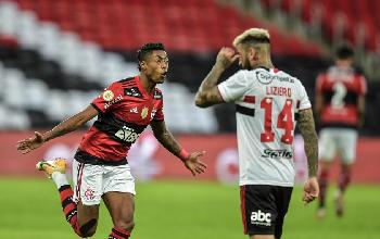 Flamengo goleia o São Paulo de virada pela 13ª rodada do Brasileirão