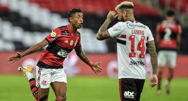 Flamengo goleia o São Paulo de virada pela 13ª rodada do Brasileirão