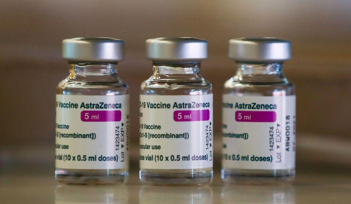 Governo recebe 5,9 milhões de doses da vacina de Oxford neste sábado