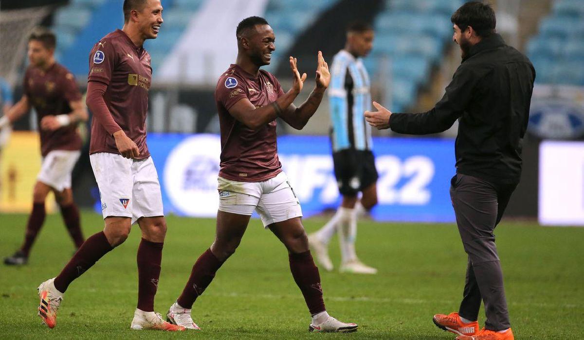 Grêmio perde para LDU e dá adeus à Sul-Americana