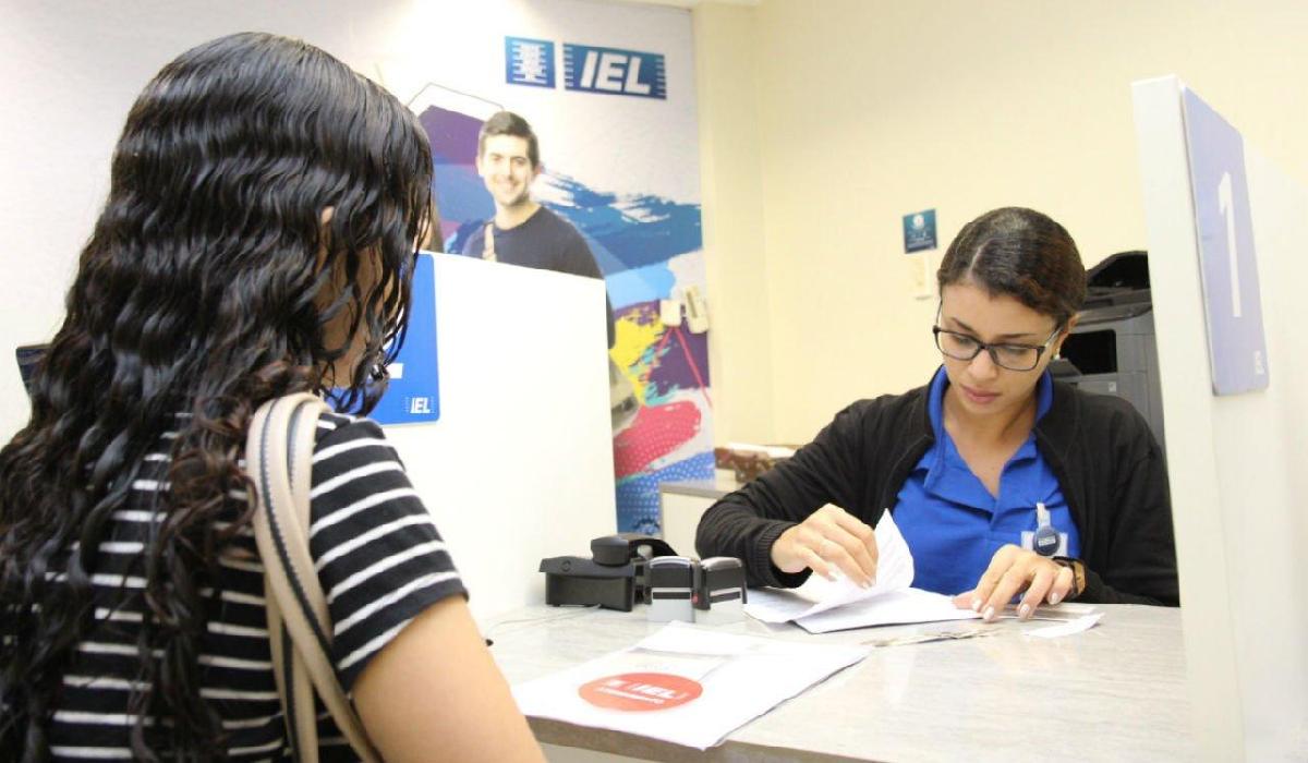 IEL oferece mais de 500 vagas de estágio em Santa Catarina