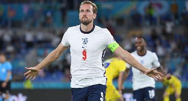 Inglaterra goleia a Ucrânia e passa às semifinais da Eurocopa