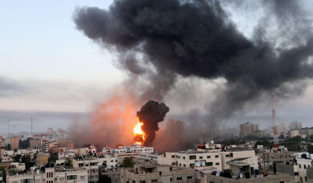 Israel bombardeia Gaza para conter militantes palestinos