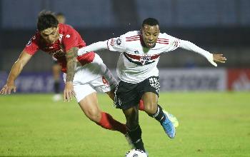 Libertadores: Defensa empata e Palmeiras garante liderança do grupo