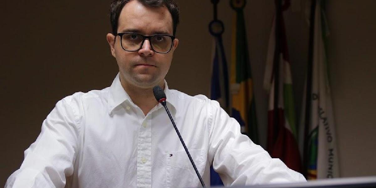 Lucas Gotardo rebate fake news sobre especialistas da Educação