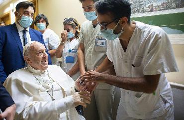 Papa agradece orações de fiéis por sua saúde