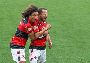 PLACAR: Flamengo atropela o Corinthians e outros resultados