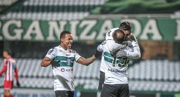 PLACAR: Vitória do Coritiba em duelo direto contra o Náutico