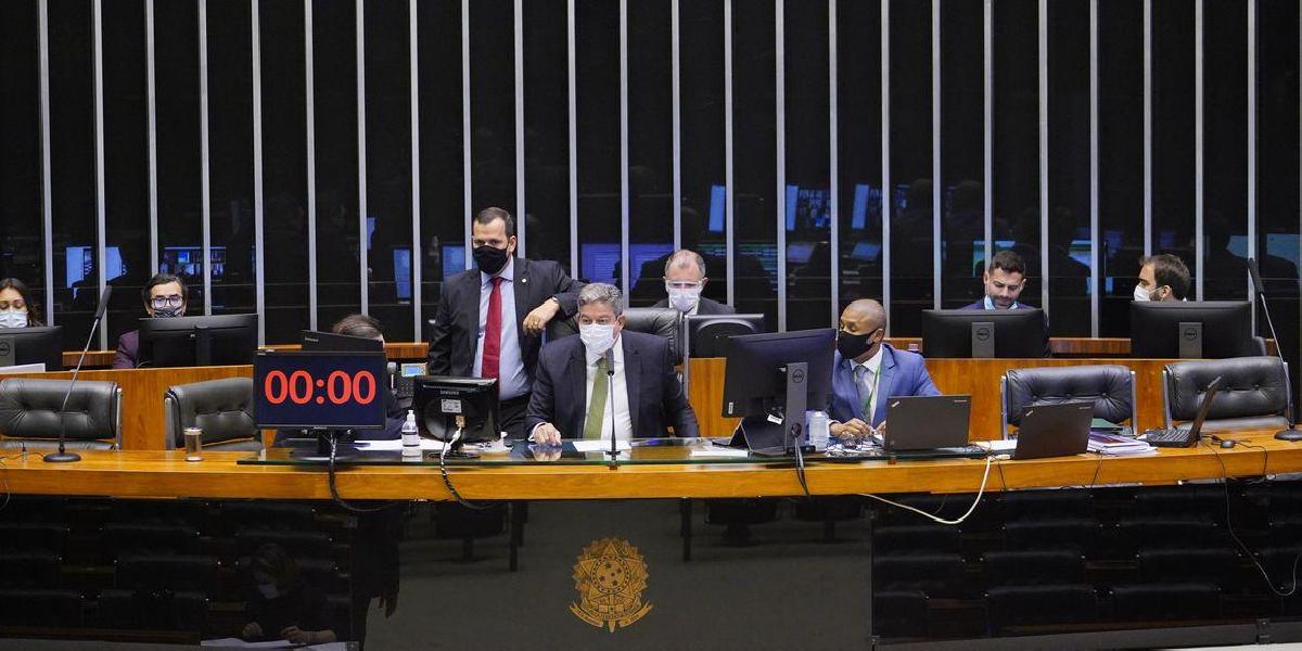 Plenário da Câmara aprova MP que viabiliza privatização da Eletrobras