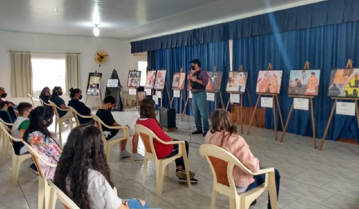 Polícia Civil visita escolas de Camboriú