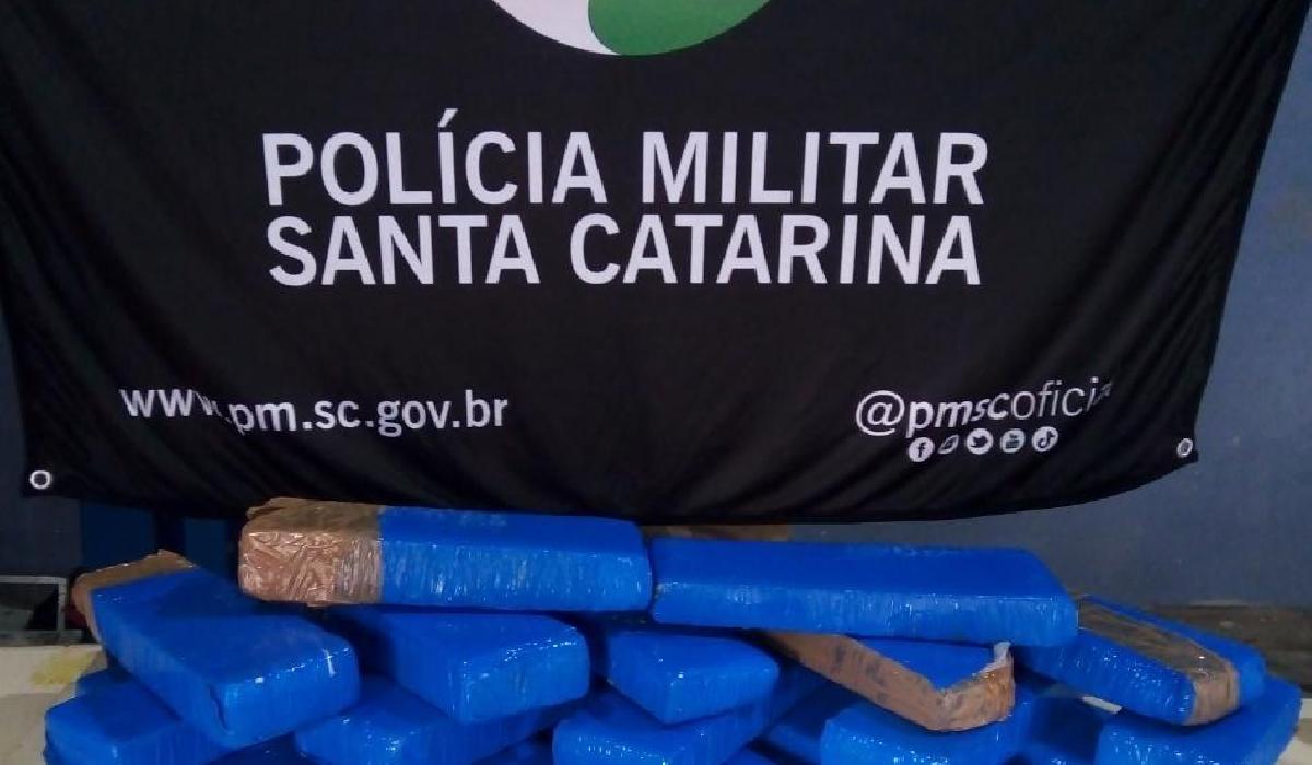 Polícia Militar prende três por tráfico de drogas