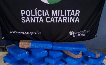 Polícia Militar prende...