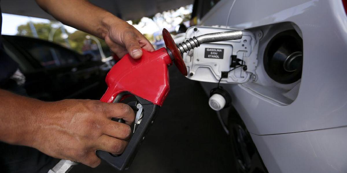 Preços da gasolina, diesel e gás aumentam hoje nas refinarias