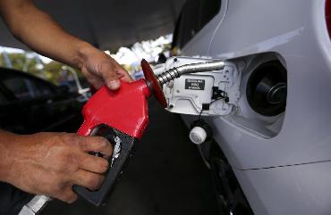 Preços da gasolina, diesel e gás aumentam hoje nas refinarias